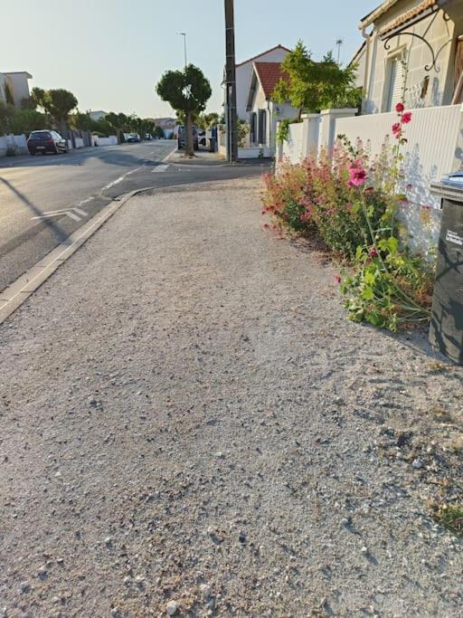 Charmante Maisonnette Proche Plage Châtelaillon-Plage Eksteriør bilde